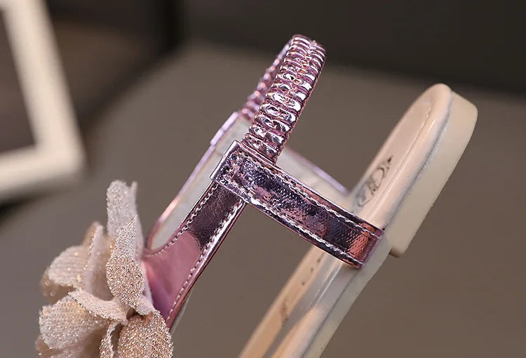 Girls Sandals 2023 Summer New Bling Flowers Baby Children Fashion Soft Bottom Student Shoes Kid's Slippers Pink Flats Flip Flops.