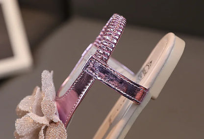 Girls Sandals 2023 Summer New Bling Flowers Baby Children Fashion Soft Bottom Student Shoes Kid's Slippers Pink Flats Flip Flops.