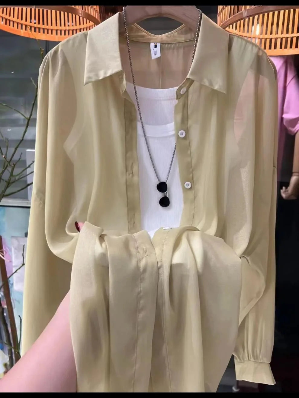 1pcs Woman Four Seasons Shirt Lady Thin Sunscreen Shirts Female Casual Long Sleeve Turn-down Collar Loose Med-Length Style Tops.