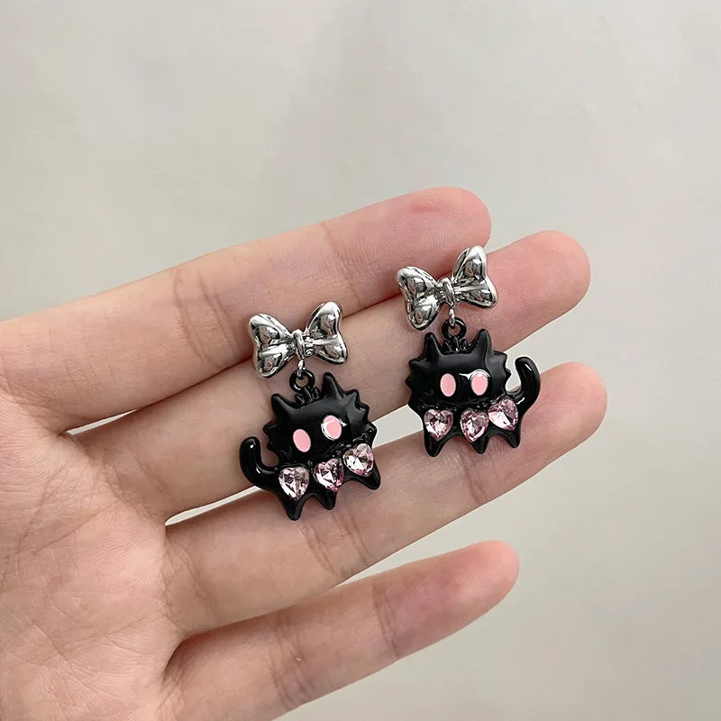 2023 New Fashion Cute Animal Stud Earrings Women Cartoon Small Black Cat Bear Shark Dinosaur Earring Ear Stud Girl Funny Jewelry