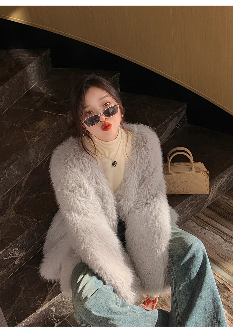 Women's Turtleneck Sweater Winter 2025 Retro with Velvet Lining Thickened Inner Wear Thermal Knitting Bottoming Shirt Pullovers.