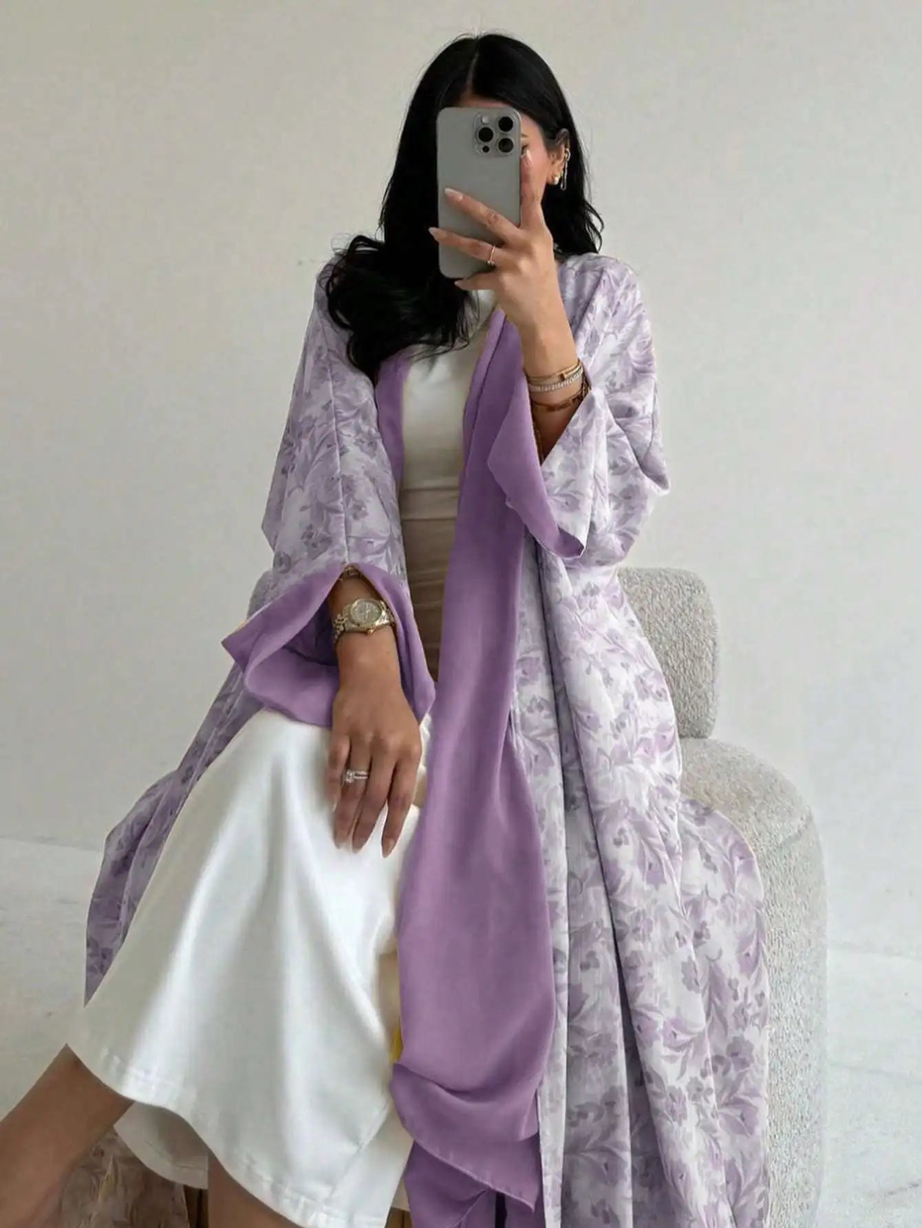 Lockeres, mit Blumenmuster bedrucktes Abaya-Langarmkleid für den orientalischen Nahen Osten für Damen, elegante Robe mit offener Vorderseite ohne Schal.