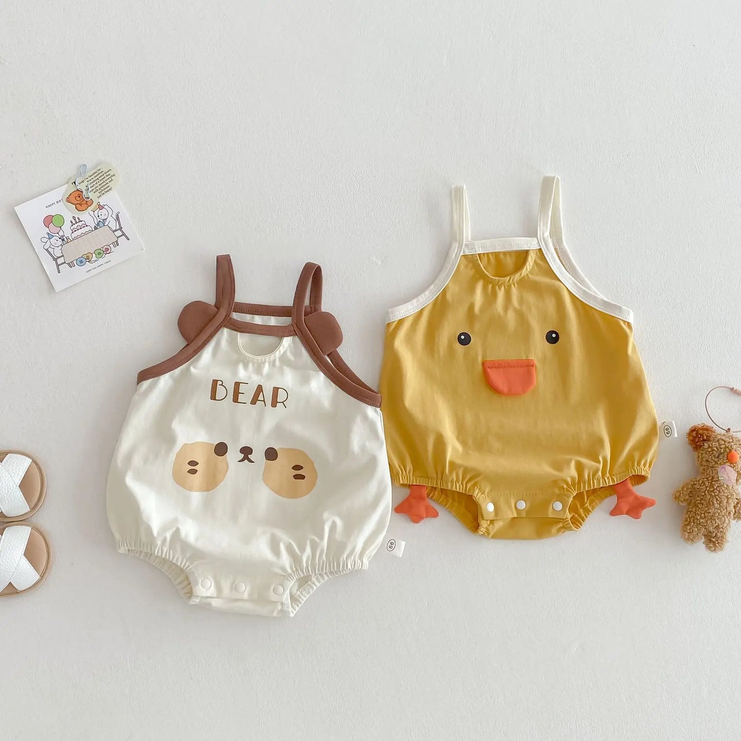 0–2 Jahre Baby-Strampler aus Baumwolle mit Tier-Cartoon-Motiv – bezaubernde Enten- und Bären-Designs – weich und bequem für Babykleidung.