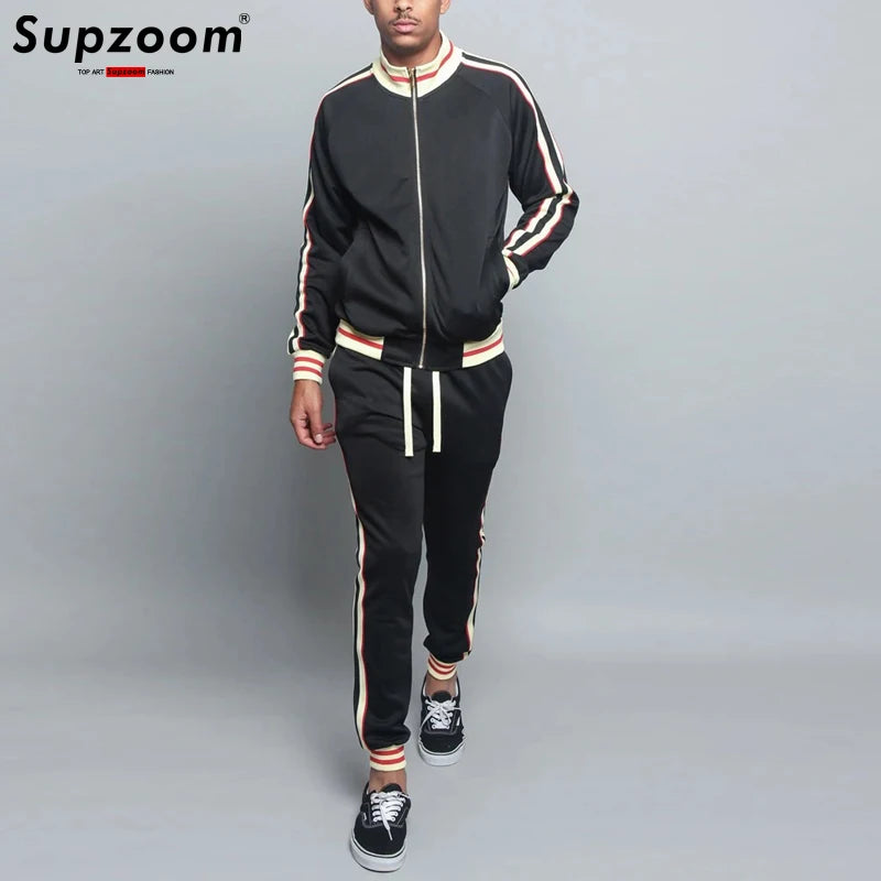 Supzoom New Arrival Top Fashion Leisure Uniform Autumn And Winter Couples Casual Striped Sports Running Sportswear Men Set.