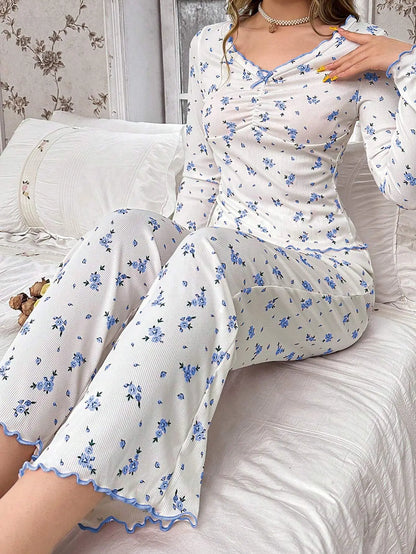 Autumn Winter Sleepwear Women Pajamas Set Round Neck Floral Printed Long Sleeve Tops and Trousers Home Wear Loungewear.