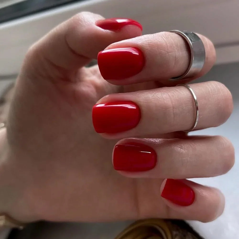 Classic Simple Glossy Solid Color Black Red Blue Green White Short Fake Nails Art False Nails Charm Press on Nails Manicure Tool.