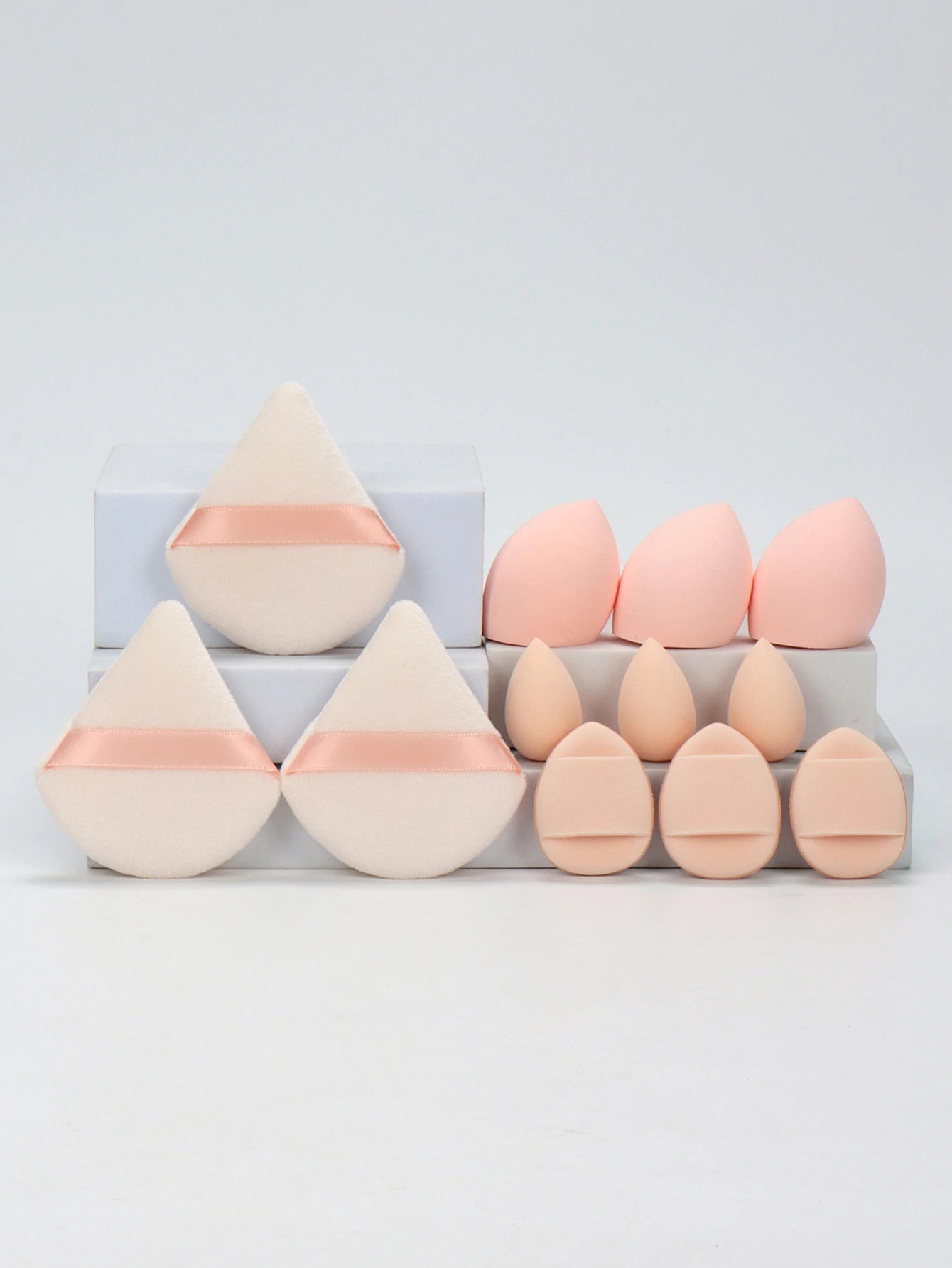 12-Piece All-Purpose Makeup Sponge Set, Made of 3 Loose Powder Puffs, 3 Mini Air Cushion Puffs, 3 Beauty Eggs and 3 Mini Beauty.