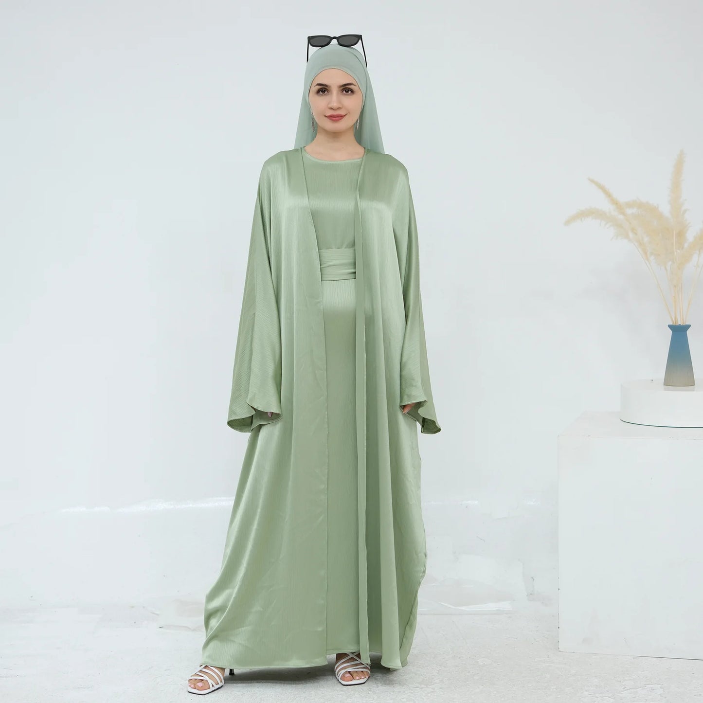 Two Piece Arabic Outfit Set for Muslim Women Elegant Modest Abaya Dress with Inner Ramadan Islamic Coat New Turkish Kaftan Robe