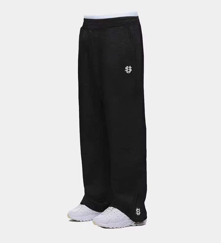 Y2k Retro Cross Shield Embroidery Pattern Baggy Pants Men Clothing Streetwear Casual Harajuku Couple Sweatpants Gothic Joggers.