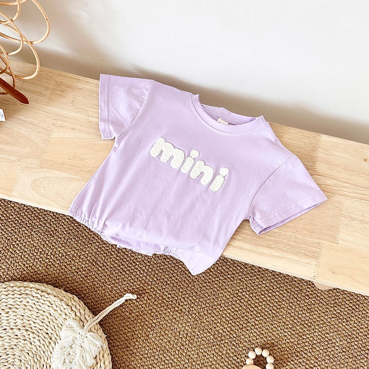 INS Sommer Neue Baby Body Neugeborenen Kleidung Jungen Mädchen Baumwolle Dreieck Strampler Plüsch brief Kurzarm Infant 0-18M.