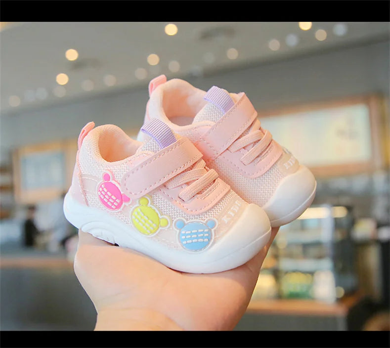 2023 New Spring Autumn Girl's Sneakers Children's Baby Mesh Breathable Casual Flats Shoes Outdoor Running Shoes.