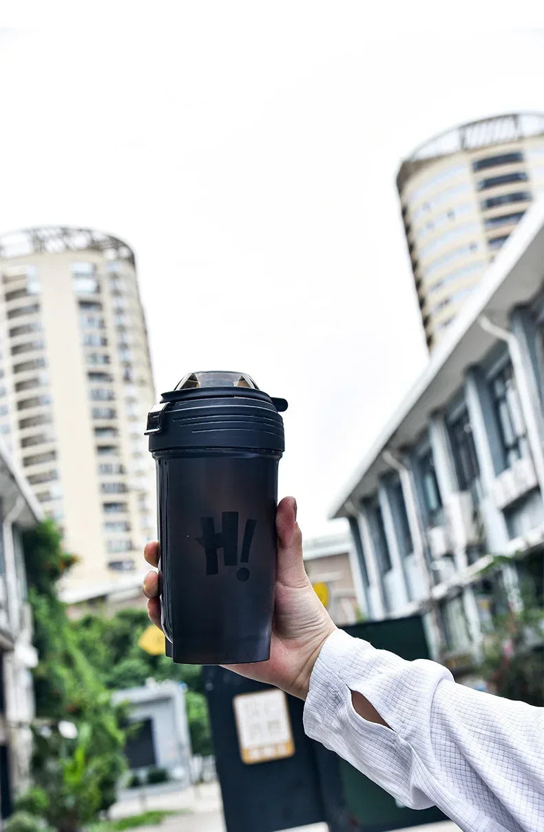 Portable 500ml Protein Powder Shaker Bottle Leak Proof Water Bottle for Gym Fitness Training Sport Shaker Mixing Cup with Scale