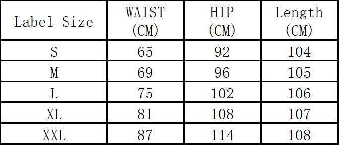 Classic and stylish straight-leg blue jeans, versatile and easy to pair with various outfits..