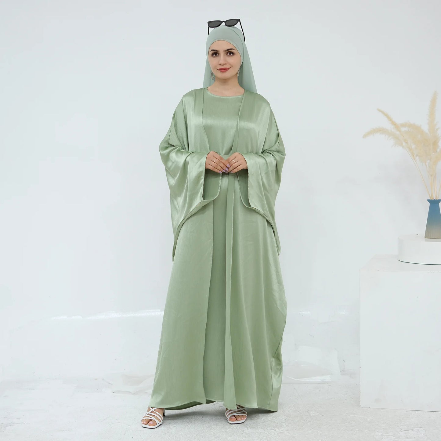 Two Piece Arabic Outfit Set for Muslim Women Elegant Modest Abaya Dress with Inner Ramadan Islamic Coat New Turkish Kaftan Robe