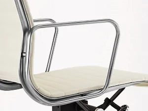 Weiße Drehstühle aus echtem Leder mit mittlerer Rückenlehne, ergonomischer Bürostuhl, verstellbarer drehbarer Gaming-Stuhl aus Leder, gerippter Bürostuhl