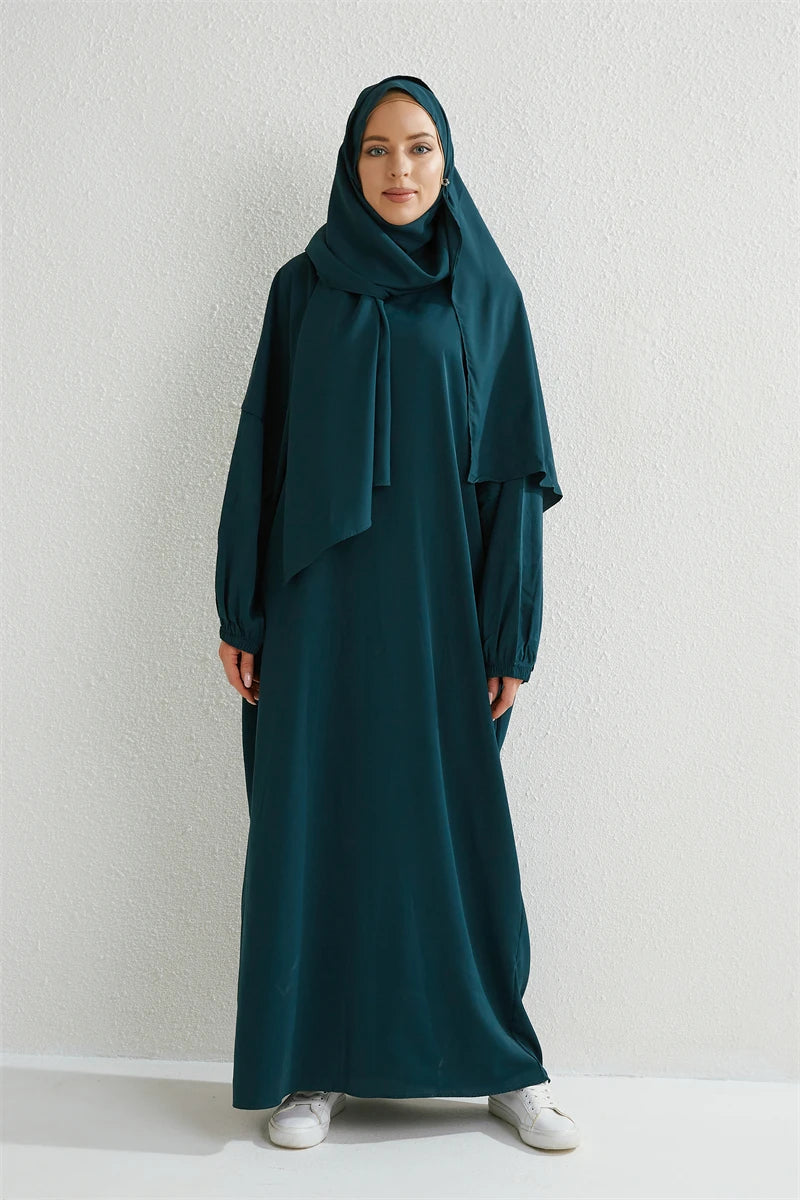 Muslim abaya