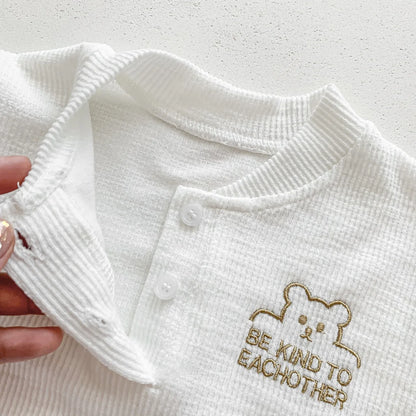 Baby Krabbeln Kleidung Sommer Kurzarm Cartoon Bär Brief Outfits Kinder Infant Bodys Baumwolle Ein Stück Klettern Anzug.