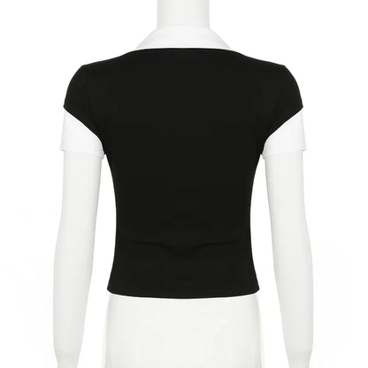 Fashionable and minimalist college style contrasting color lapel fake two piece T-shirt versatile short sleeved top.