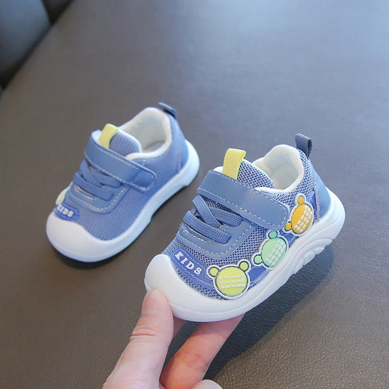 2023 New Spring Autumn Girl's Sneakers Children's Baby Mesh Breathable Casual Flats Shoes Outdoor Running Shoes.