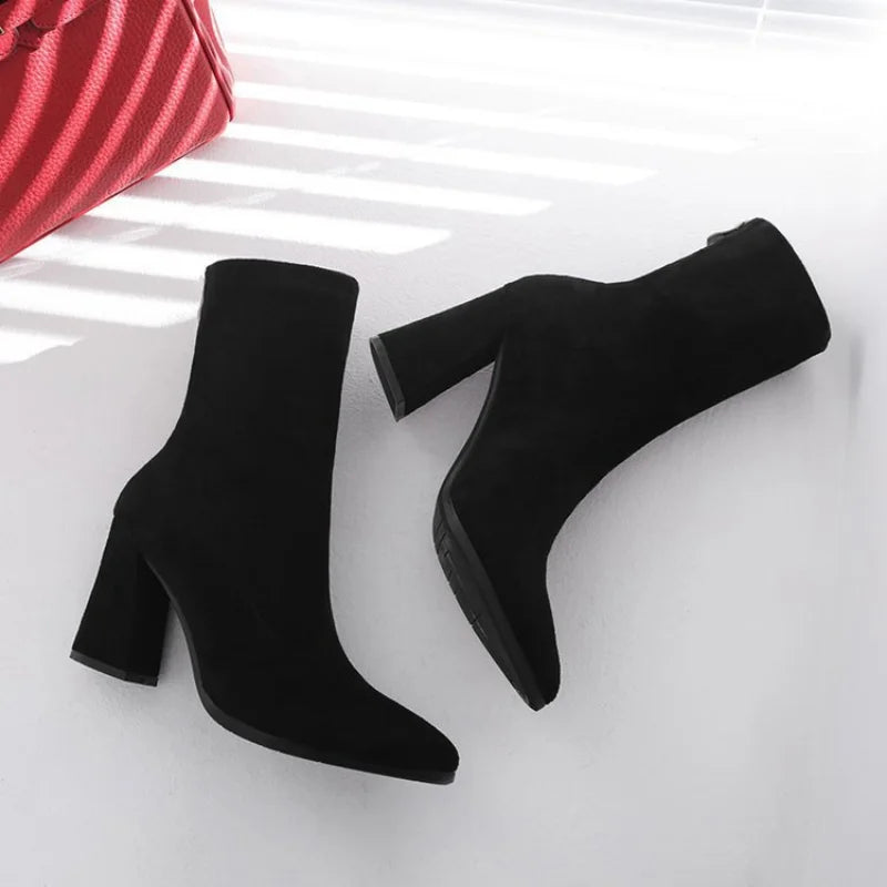 2022 Winter New Thick Heel Suede Pointed Shoes Women's Warm Fashion High Heels Sexy Versatile Short Boots Botte Femme Hiver.