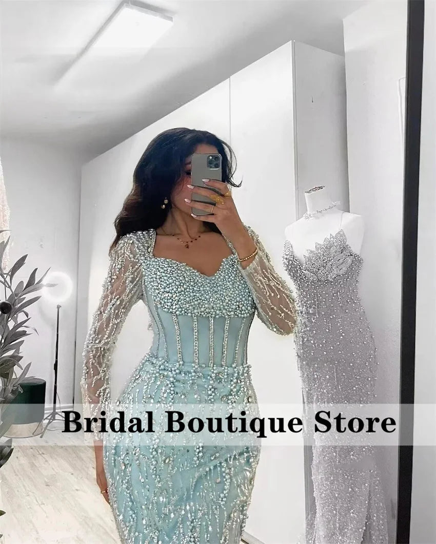 Glänzende blaue Dubai-Abendkleider 2025, mit Perlen verziert, Kristalle, Hochzeitskleid für besondere Anlässe, maßgeschneidert.