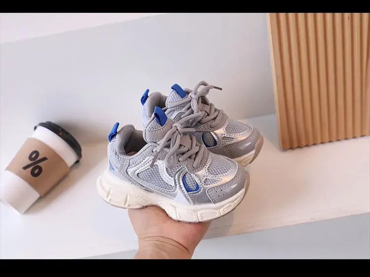 Kids Casual Running Shoes with Thick Soles Boys Girls Fashion Versatile Sports Shoes 2024 New Children Mesh Breathable Sneakers.