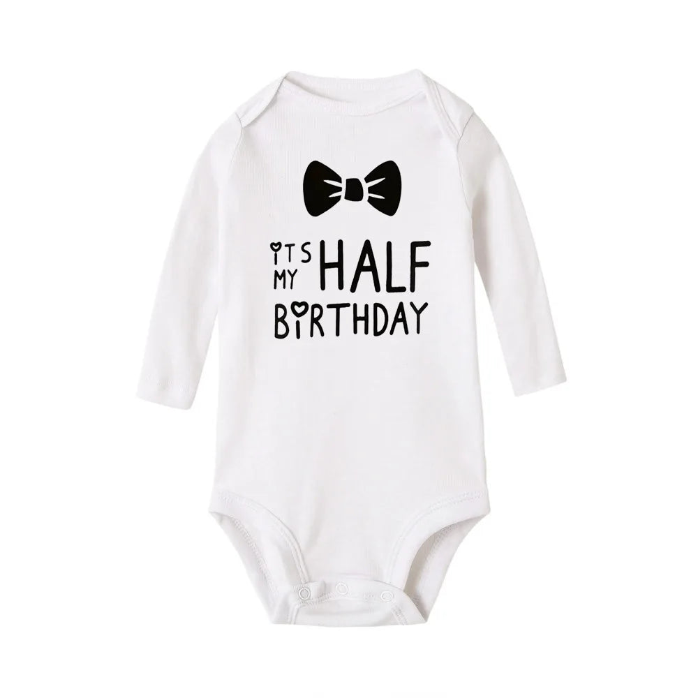 Baby Body Es Ist Mein Halb Geburtstag Briefe Drucken Weiß Kind 1/2 Geburtstag Party Outfit Kleidung Baby Infant Dusche Tragen geschenke.