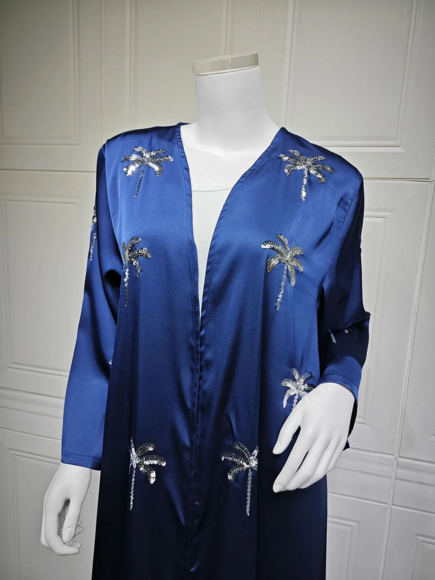 Mode Dubai Abayas für Frauen Stickerei Muslimischen Kleid Türkei Kaftan Islam Kleidung Kebaya Kaftan Marocain Femme Robe Jalabiya.