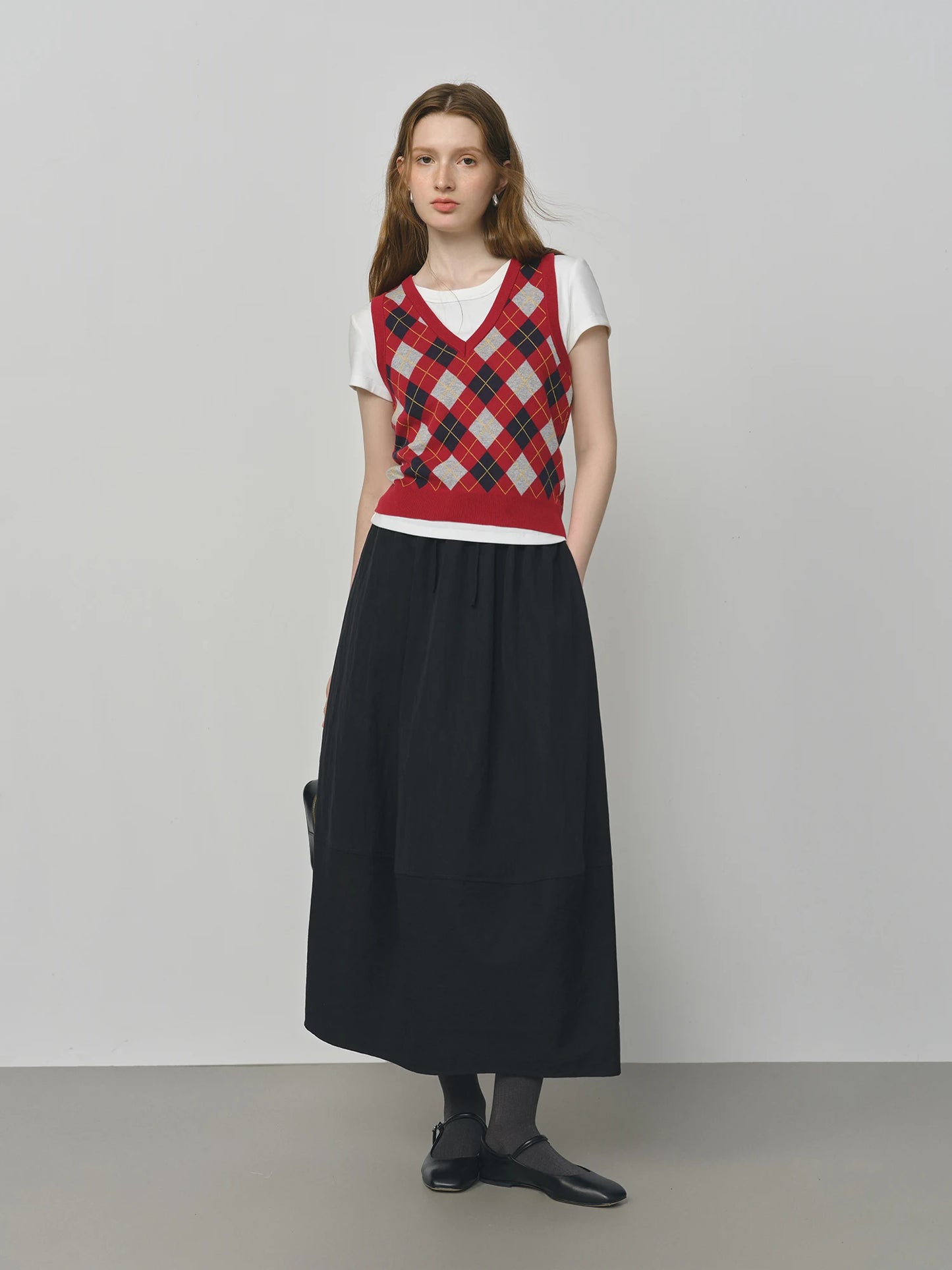 FSLE Plaid Rot Grau V-ausschnitt Gestrickte Weste Top für Frauen 2025, Herbst Neue Ankunft Retro College Stil Oberbekleidung Weste 25FS13248.