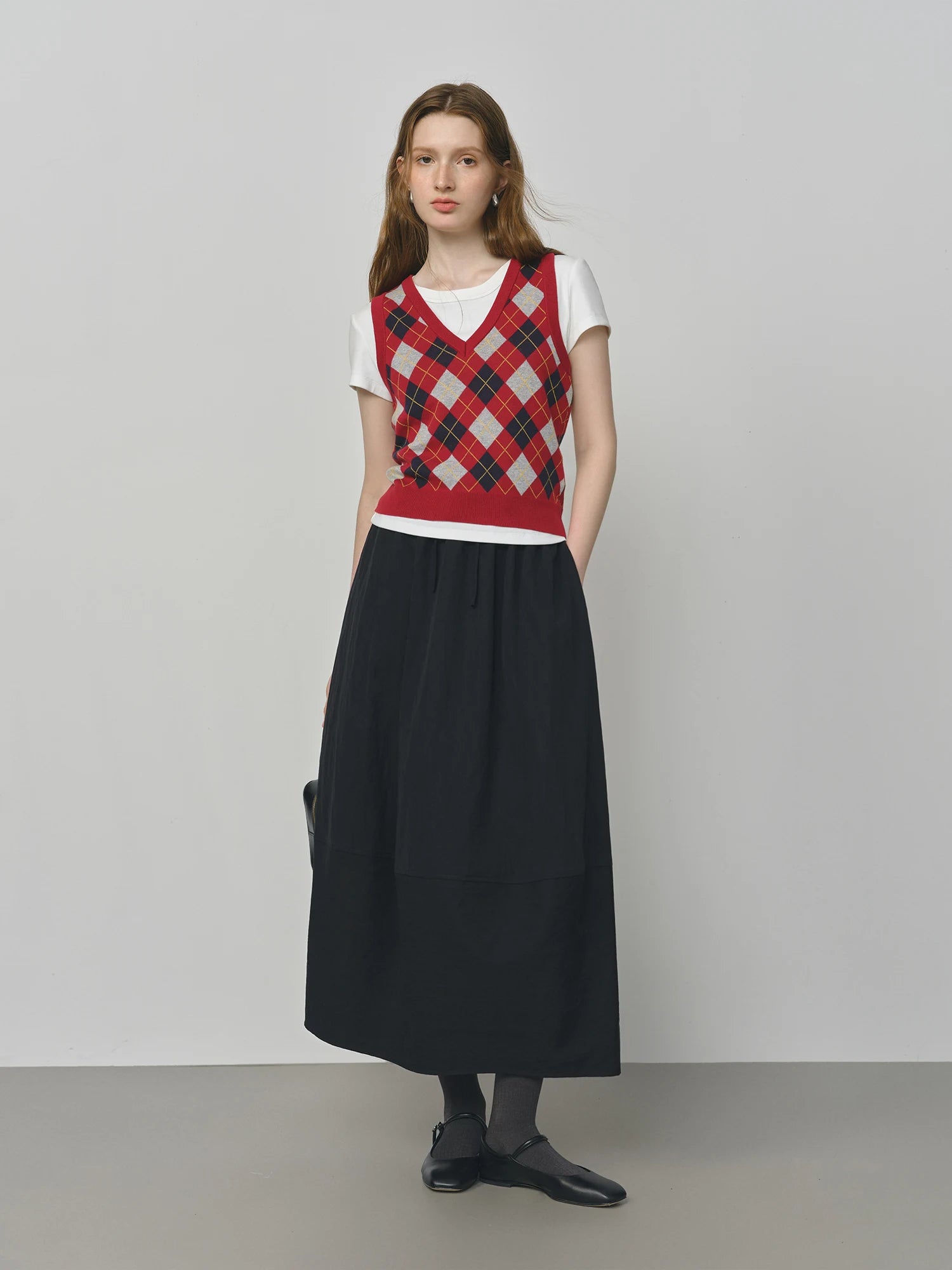 FSLE Plaid Rot Grau V-ausschnitt Gestrickte Weste Top für Frauen 2025, Herbst Neue Ankunft Retro College Stil Oberbekleidung Weste 25FS13248.