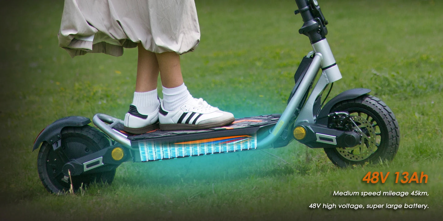 Kukirin A1 Adult Electric Scooter 800W Motor 48V 13Ah Battery Foldable Electric Scooter 10 Inch Vacuum Tires Electric Scooter.