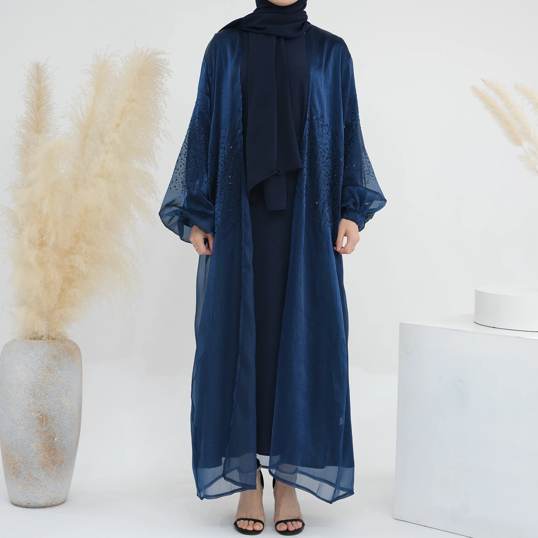 Oem New Design Shinning Polyester Open Abaya and Inner Dress 2 Piece Abaya Set Islamic Clothing Women Muslim Dress.