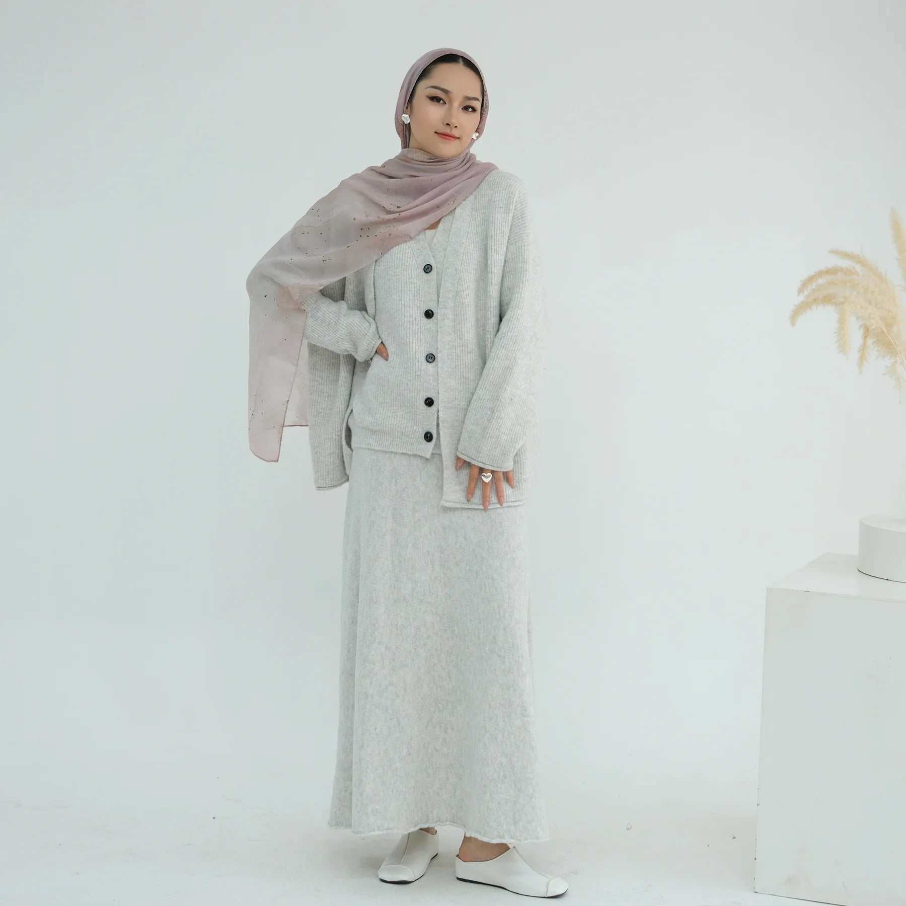 Winter Knitted Wool Cotton 3 Piece Abaya Set + Hijab Daily Thick Warm Modest Muslim Women Islamic Wholesale Suit Abaya.