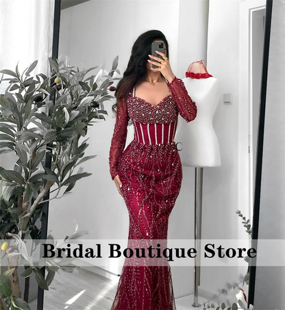 Glänzende blaue Dubai-Abendkleider 2025, mit Perlen verziert, Kristalle, Hochzeitskleid für besondere Anlässe, maßgeschneidert.