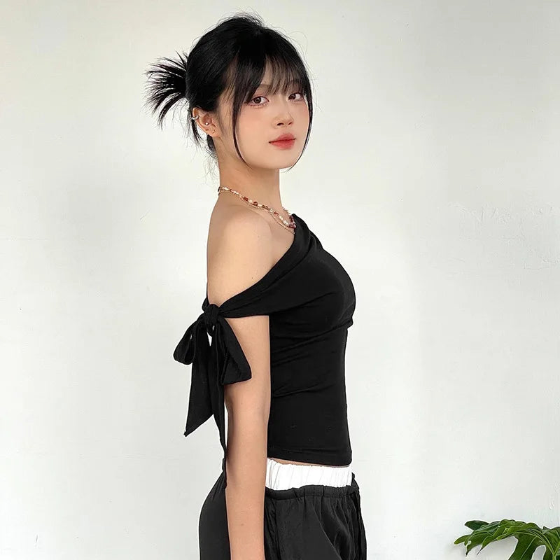 2024 Women'S Summer Ins Style New Shrink Pleated One-Shoulder Crop Top Backless Twist Tie Asymmetric T-Shirt Casual Top.