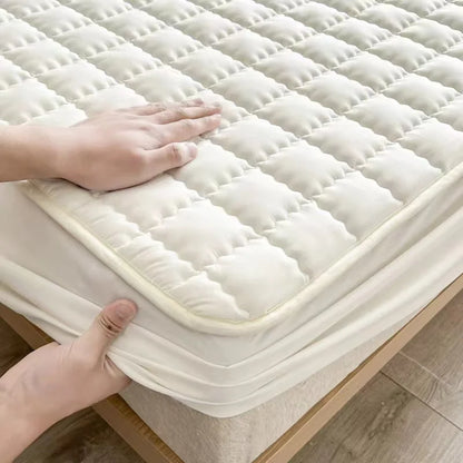 Waterproof Quilted Mattress Cover Solid Color Mattress Protector Cover for Bedroom Anti-bacterial Bed Cover no pillowcase.