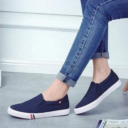 Men Casual Shoes Slip on Canvas Loafers Comfortable Walking Flats for Man Dude Non Slip Soft Moccasins Sneakers Summer.