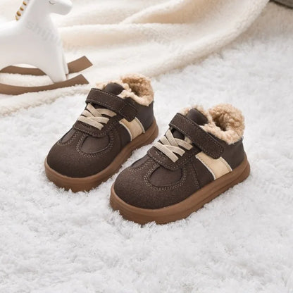 2025 Winter New Pulsh Fashion Trend Casual Sports Shoes for Childrens Anti Slip Warm Boys' Shallow Mouth Versatile Snow Sneakers.