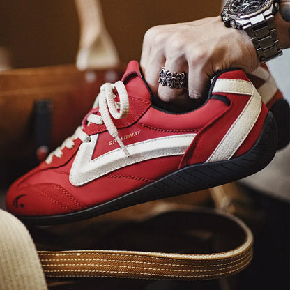 Maden Vintage Patchwork Rot Racing Sneakers Unisex Sommer Atmungsaktive Deutsche Trainer Schuhe Dünne Sohle Casual Lace-Up Sportliche Schuhe.