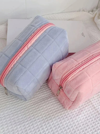 Cute Plush Makeup Bag for Women Portable Travel Small Cosmetic Bags Solid Color Zipper Toiletry Bag Washing Pouch Storage Bags.