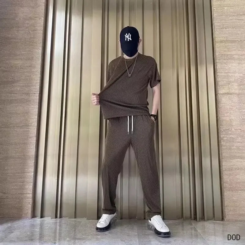 High-End Ice Silk Men's Sports Suit Casual Home Use Long Pants Short Sleeves Quick Drying Top Set Summer Collection.