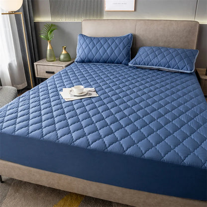 Home Mattress Cover Waterproof Thickened Quilted Waterproof Bed Cover Breathable Mattress Protector Fitted Sheet No Pillowcases.