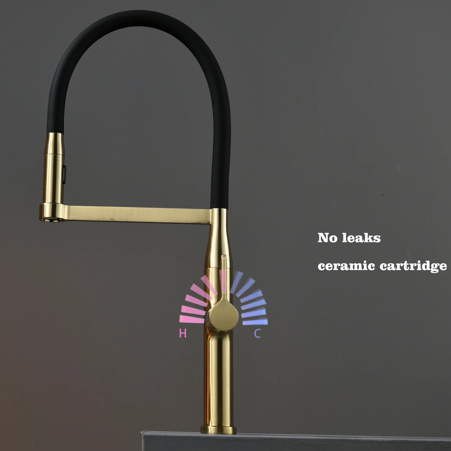 Luxury Brushed Gold Brass Pull Out Kitchen Faucet with Ceramic Cartridge Hot Cold Water Sink Tap Modern High End Sprayer Durable