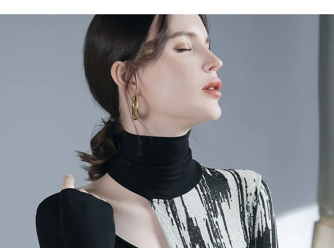 Women Design sense Printing Hollow Out Pullovers Elegant Slim Top Spring Autumn 2024 New Turtleneck Long Sleeve Fashion T-Shirts.