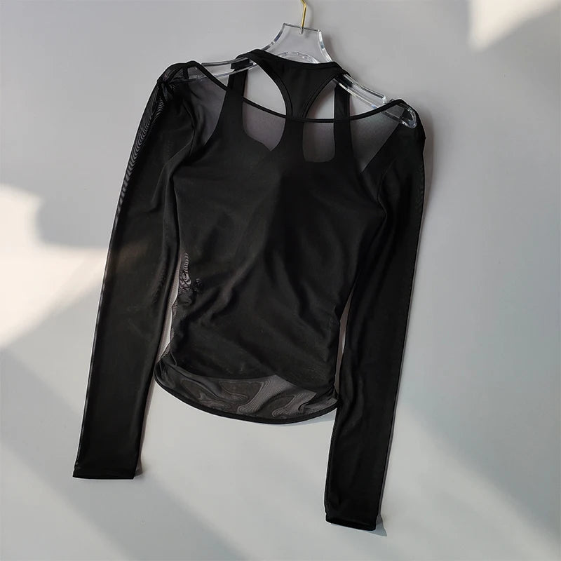 Sexy Mesh Slimming Yoga Suit for Women Gathering Together Sports Bra Fake Two Pieces of Quick Drying Training Pilates Cover Up.