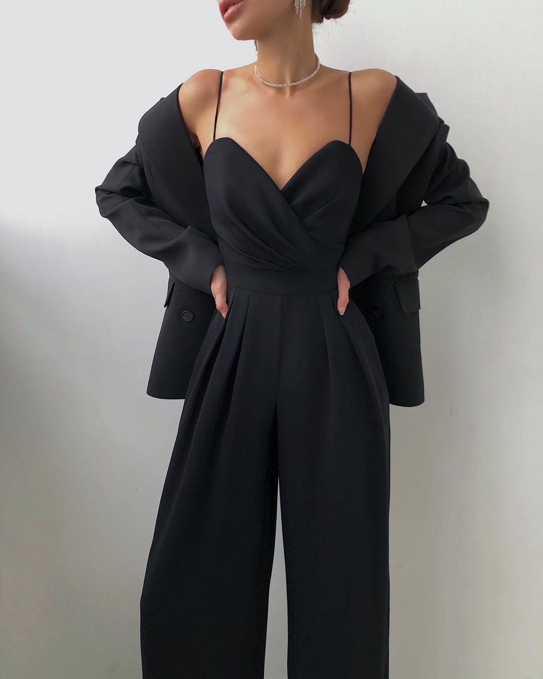Women's Spaghetti Straps V Neck Jumpsuit Sleeveless High Waist Wide Leg Long Pants Solid Casual Loose Rompers Outfit Overall.
