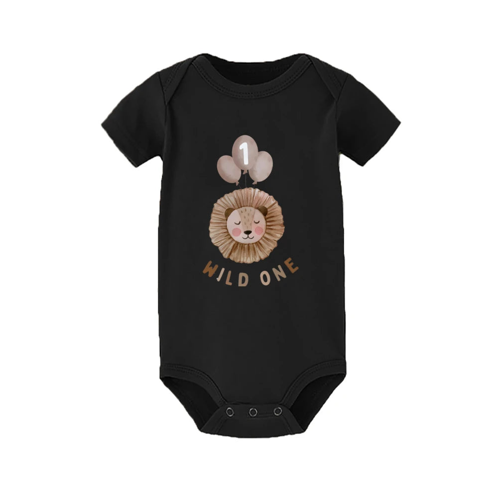 Wild One & Lion Muster druck Baby Stram pler lässig Kurzarm Geburtstag Baby Bodysuit ersten Geburtstag Sommer Junge Kleidung.