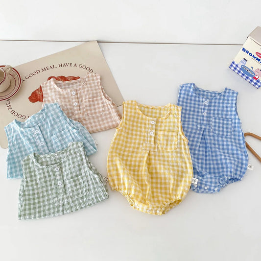 2024 Sommer Baby kleidung Plaid Kleinkind Jungen Mädchen Bodysuit ärmel los einteiliges Kleinkind Outfit.