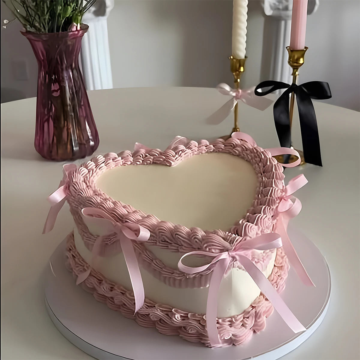 Tortenaufsatz mit Schleife und Schleife „Happy Birthday“-Schild, Kokette-Motto-Party, schwarzer Vintage-Kuchenaufsatz für Herzkuchen, Vintage-Kuchen.