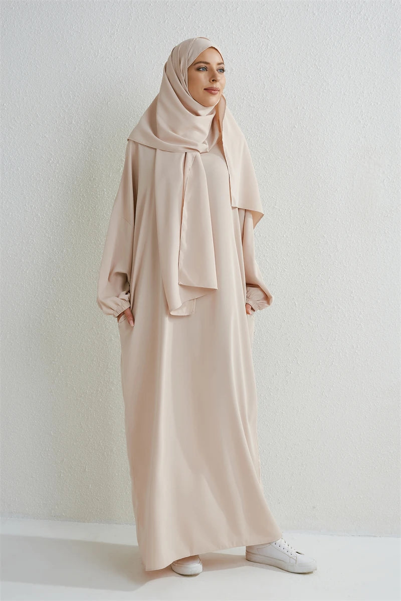 Muslim abaya